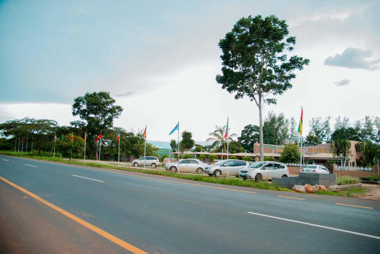 Milpark Hotel Cafumpe Buitenkant foto